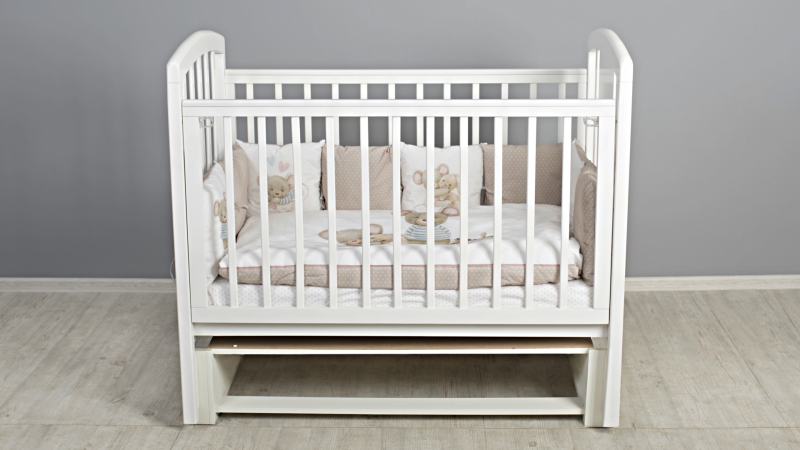 Кроватка для новорожденного Bombus Принц (маятник; цв. белый) (0)