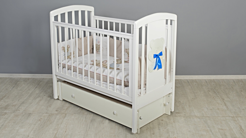 Кроватка для новорожденного Bombus Принц (маятник, ящик; цв. белый) (1)